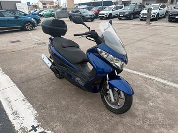 Suzuki burgman 200