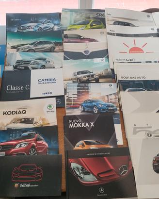 Stock brochure concessionaria auto