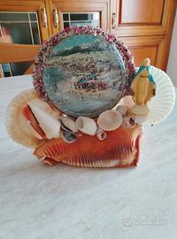 composizione di conchiglie con Madonna 