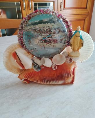 composizione di conchiglie con Madonna 