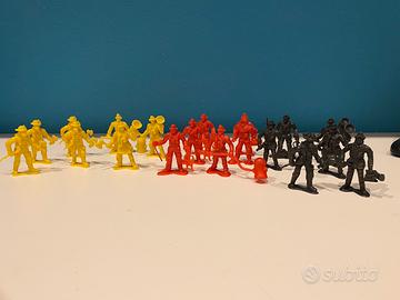Lotto soldatini pompieri anni 80/90