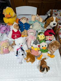 peluches e bambole