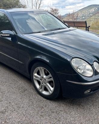 Mercedes E220