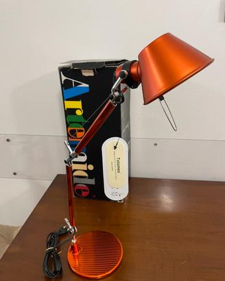 Lampada da tavolo Artemide tolomeo micro