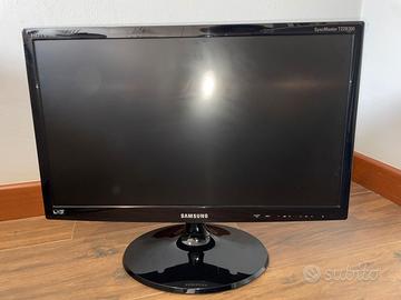 SAMSUNG SYNC MASTER 22”