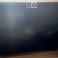 Mobile nero versatile con ripiani