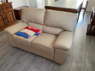 Divano 2 posti beige moderno
