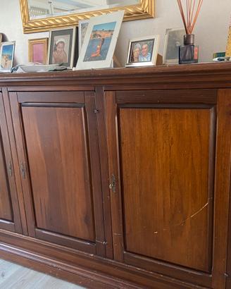 Guardaroba, vetrinetta fine 700 e mobile sala