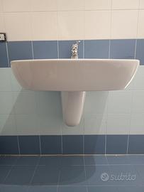 Lavandino in ceramica _già smontato – 35 euro