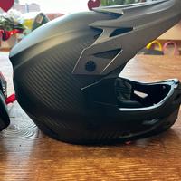 Casco Specialized dissident