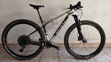 Bici MTB Giant XTC 29 Advanced - taglia S