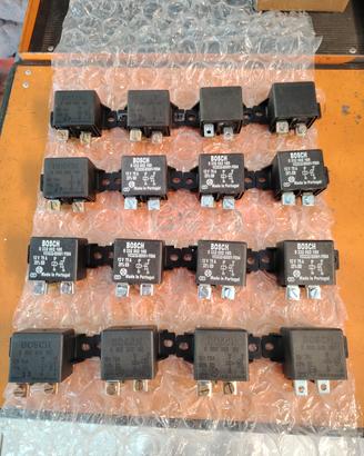 16 RELÈ DI POTENZA BOSCH