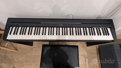 Pianola Yamaha completa di accessori