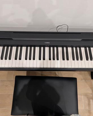 Pianola Yamaha completa di accessori