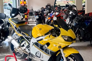 YAMAHA YZF R6 2001