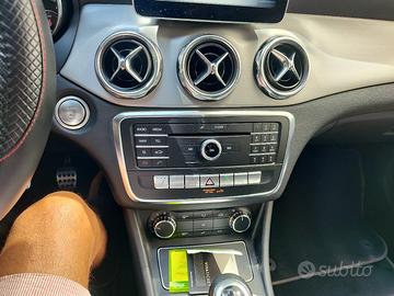 Mercedes gla 180 premium  AMG line