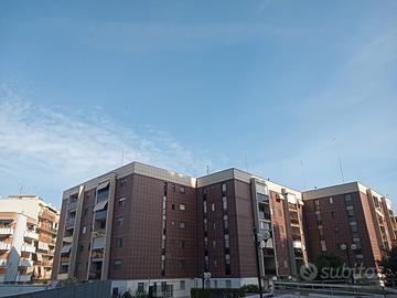 Via Salinella box auto in garage privato