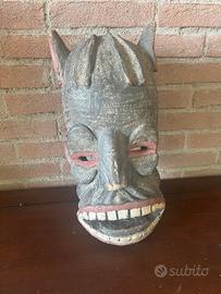 Maschera etnica