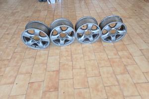 Toyota hdj100 - cerchi ruota originali 16"