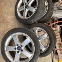 Cerchi con pneumati in lega originali Ford da 17°