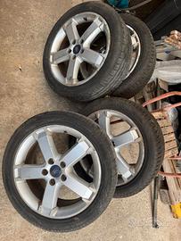 Cerchi con pneumati in lega originali Ford da 17°