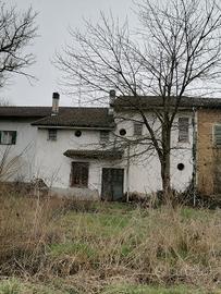 cascina con terreno 2 ettari