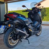 yamaha x-max 300 tech max 