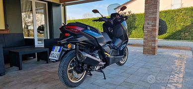 yamaha x-max 300 tech max 