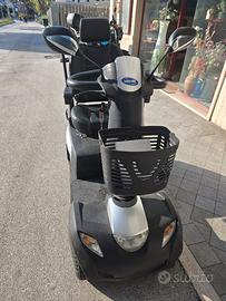 invacare Comet Pro scooter elettrico per anziani