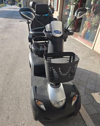 invacare Comet Pro scooter elettrico per anziani