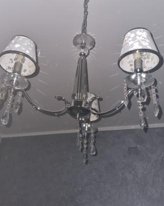 lampadario con lumini completo
