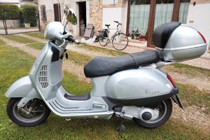 Vespa gt 200 