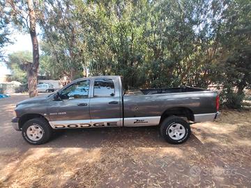 Dodge RAM 1500 SLT 4X4 LONG CAB