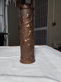 Vaso in ottone floreale aquila bicipide