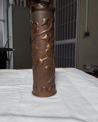 Vaso in ottone floreale aquila bicipide