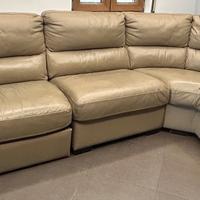 divano usato in vera pelle