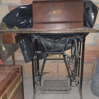 Macchina da cucire PAX