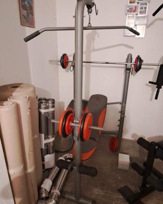 ATTREZZI PALESTRA 