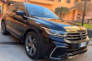 Volkswagen Tiguan R-Line 2.0 TDI 150 CV