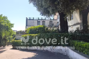 Appartamento di 95 m² con 3 locali e posto auto a 