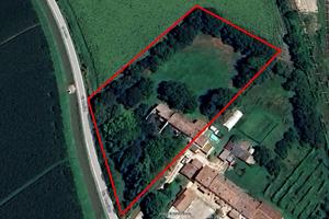 Antica casa padronale con terreno 10.000mq