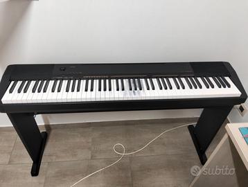 Pianoforte Casio con 88 tasti pesanti più mobile