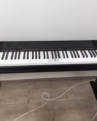 Pianoforte Casio con 88 tasti pesanti più mobile