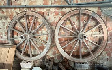 Ruote per carro in legno