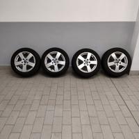 cerchi e gomme invernali R16 Et 5X114