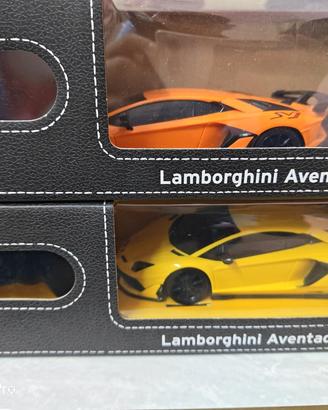Due macchine ASTAR Lamborghini Aventador SVJ 