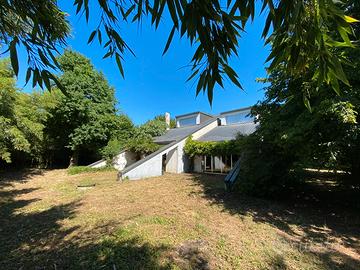 Villa moderna Trevignano TV