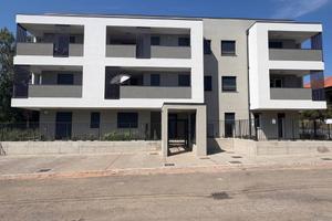 Appartamento di 80 m² con 3 locali e box auto a Ma