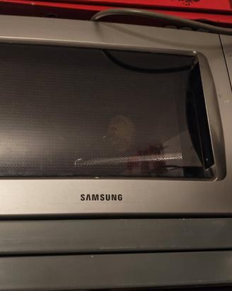 FORNO A MICRO ONDE + GRILL