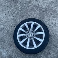 Cerchi originali Volkswagen 17″ + gomme invernali